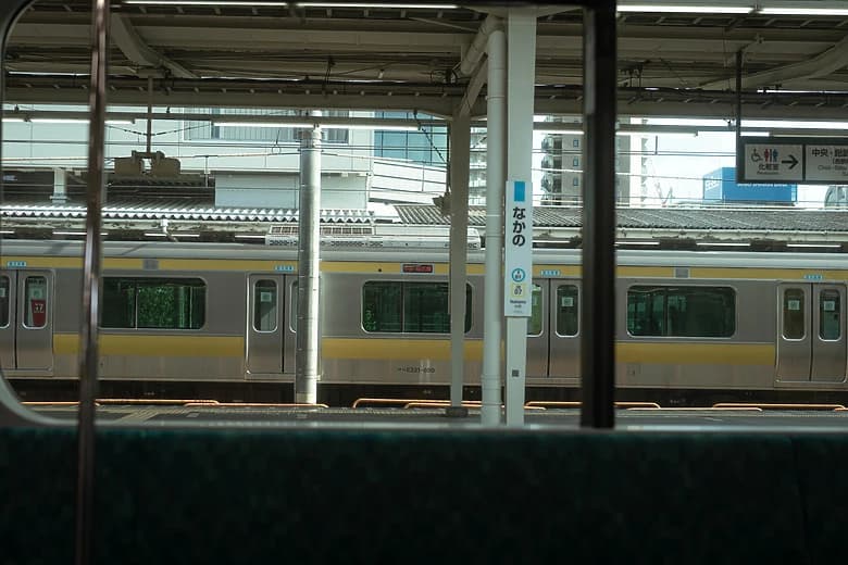 ホームの電車